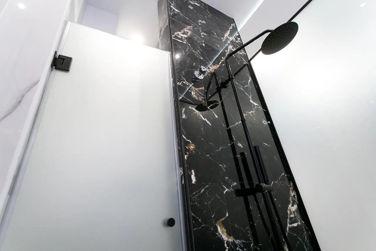 Marble Suite 40Sqm Center Ac 2Smarttv Netflix 0*, Thessaloniki Greece